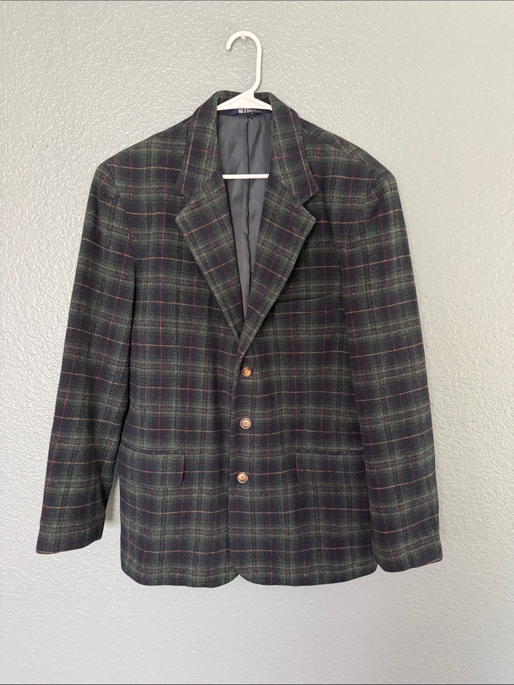 GAP Dark Green and navy Plaid Sport Coat with Subtle Red Windowpane size medium